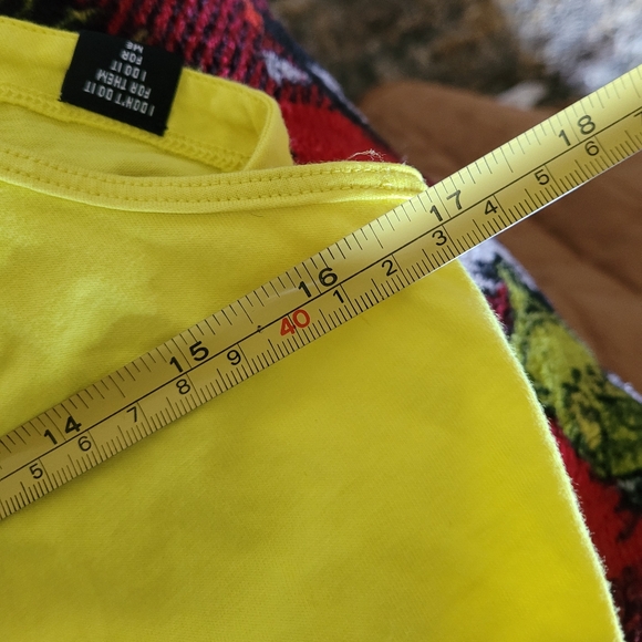 EUC Adidas Women's Universal tank 2 Shock Yellow Medium - Picture 9 of 9